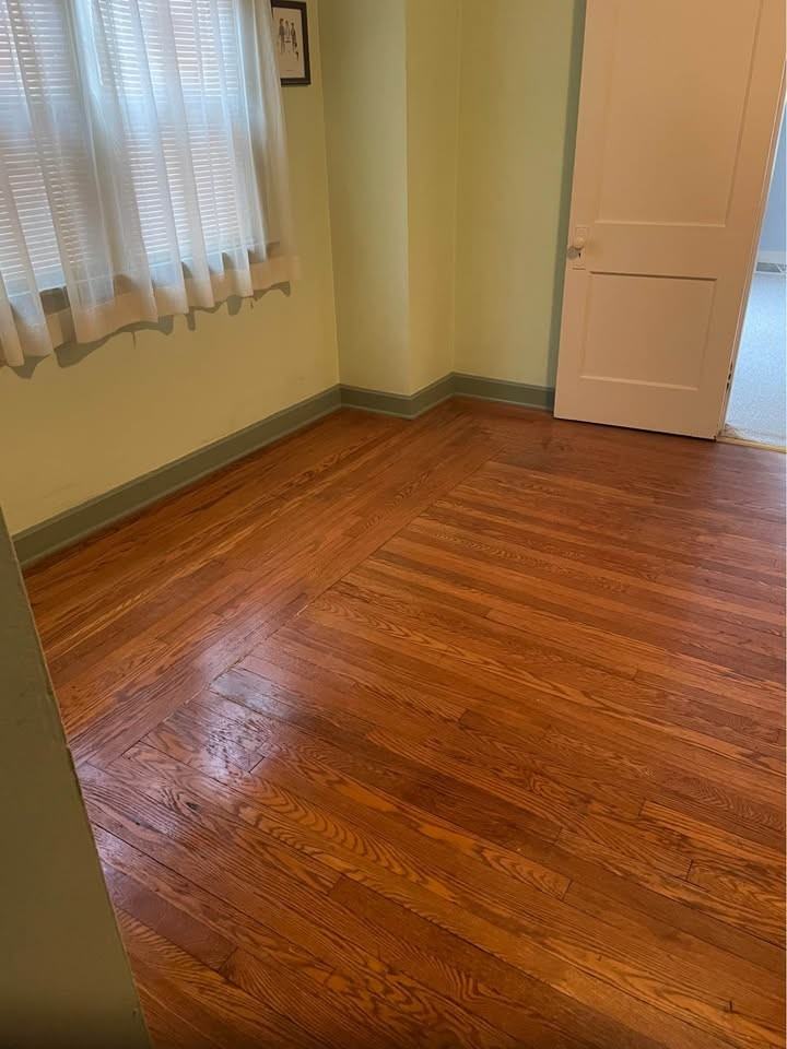 320 Kenilworth Ave Se #1stFL - Photo 7 of 11