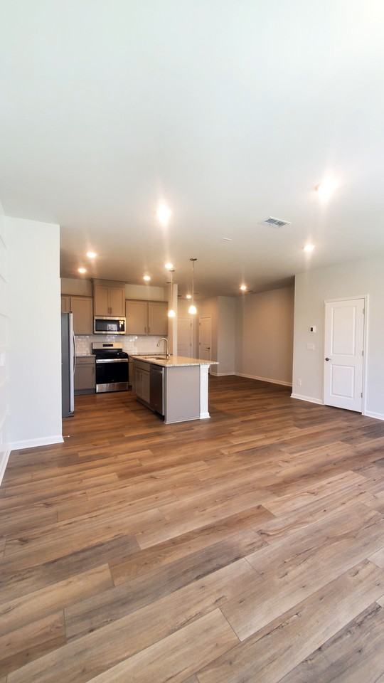 906 Plum Creek Pl - Photo 4 of 15