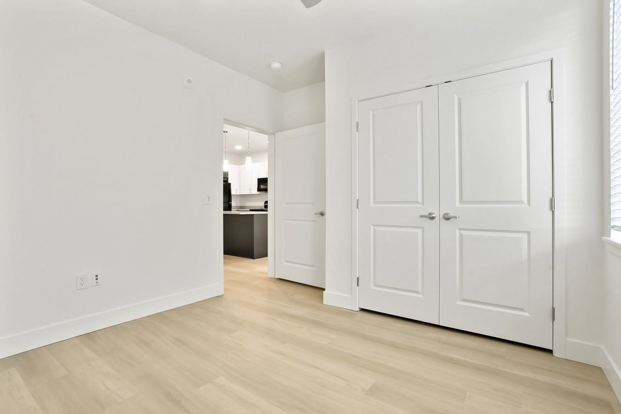 2950 Andhawthorn Avenue #215-5 - Photo 7 of 16