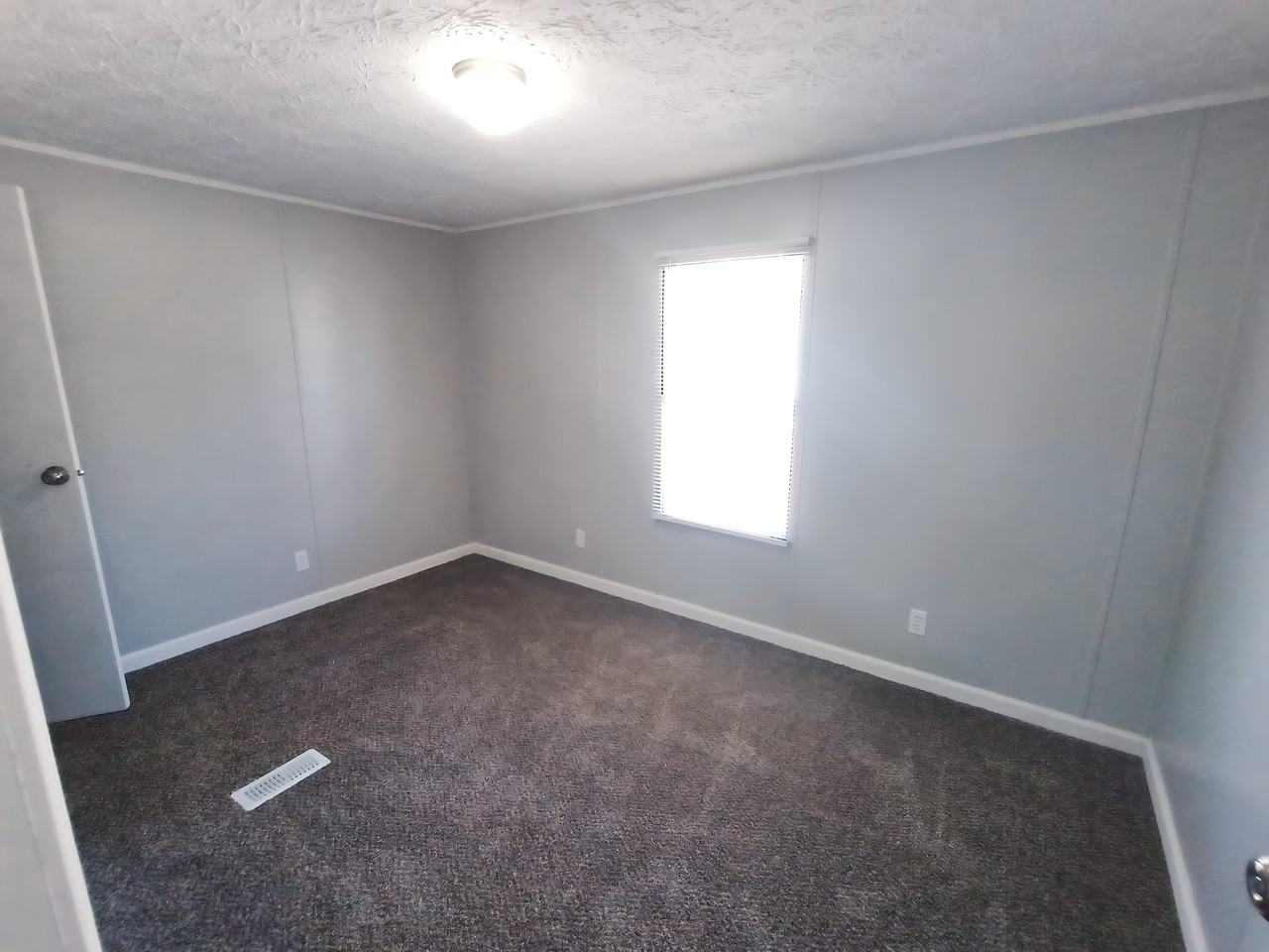 88 Deerwood Park - Photo 6 of 8