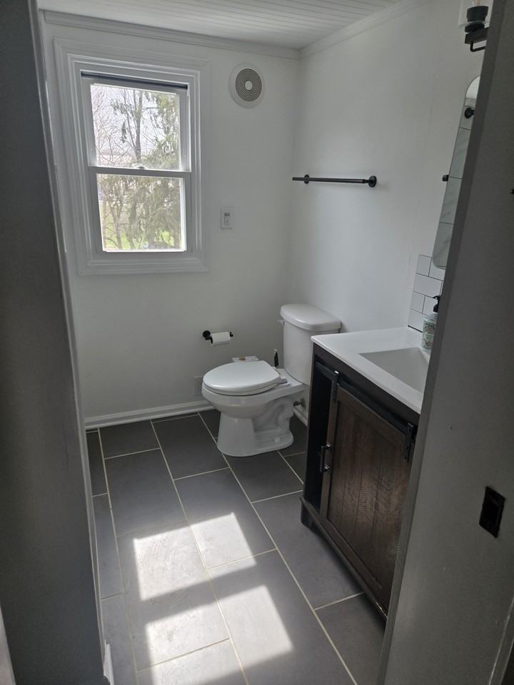 288 Rosemont Gdn - Photo 6 of 7