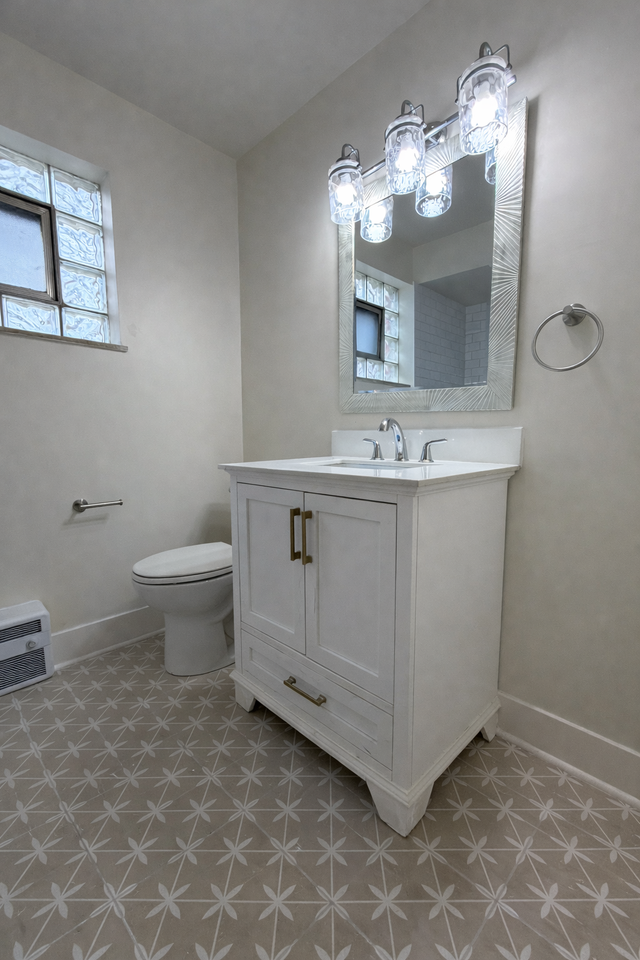 11043 S Longwood Dr #5 - Photo 7 of 9