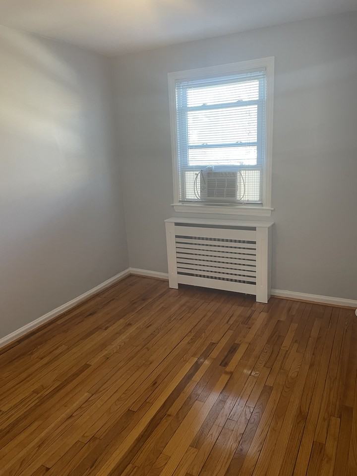 343 Bloomfield Ave #8 - Photo 6 of 9