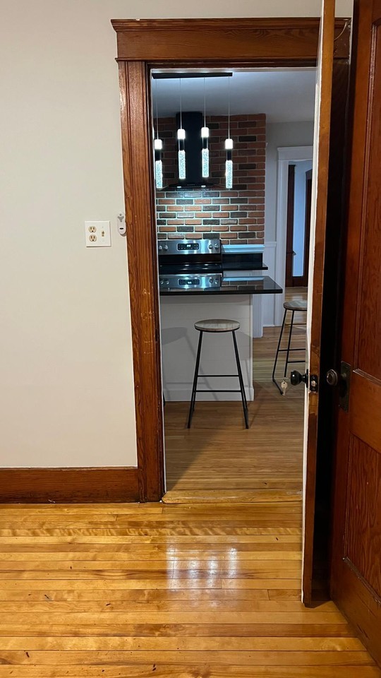 90 Fairfax Rd #3 - Photo 4 of 15