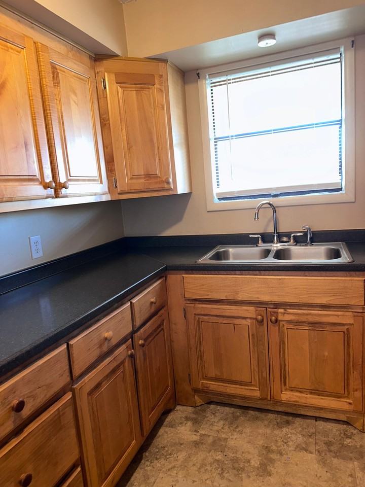 409 Claymar Dr #C - Photo 2 of 10