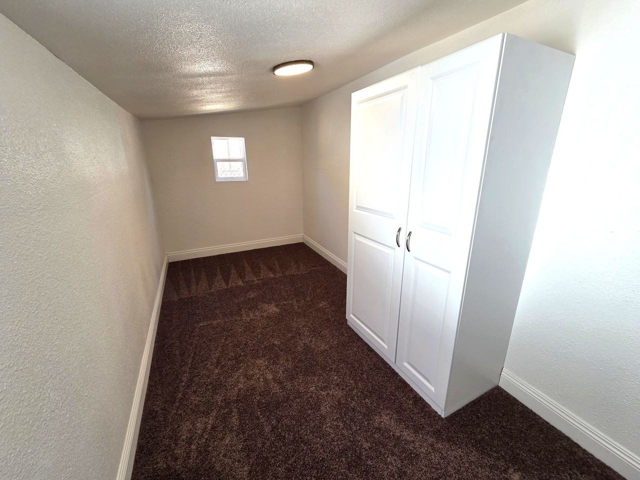 860 E River Ave - Photo 5 of 8