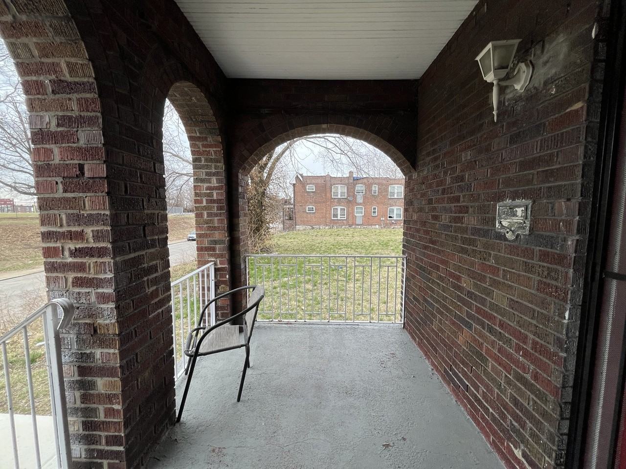 5109 Cote Brilliante Ave - Photo 7 of 20