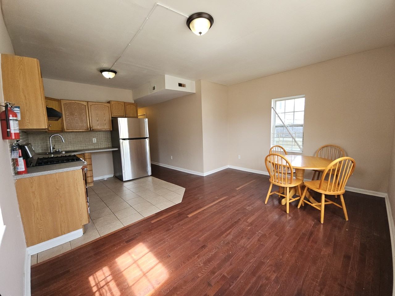 522 N Indiana Ave #B - Photo 4 of 15