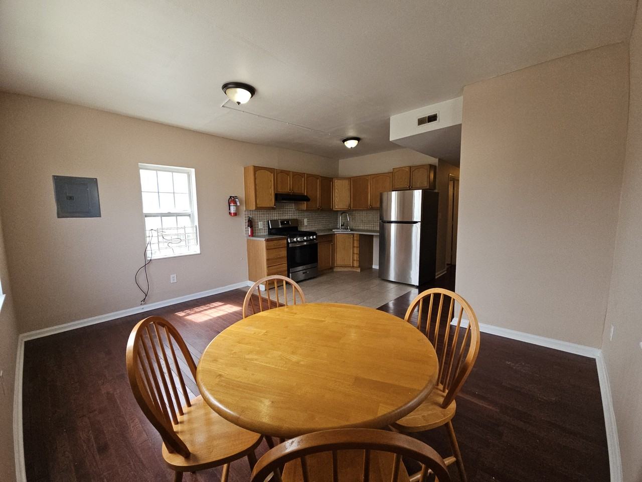 522 N Indiana Ave #B - Photo 5 of 15