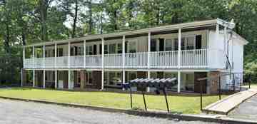 featured image of 19 Oakwood Dr