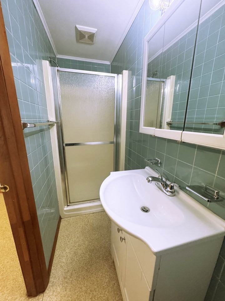 19 Oakwood Dr - Photo 6 of 9