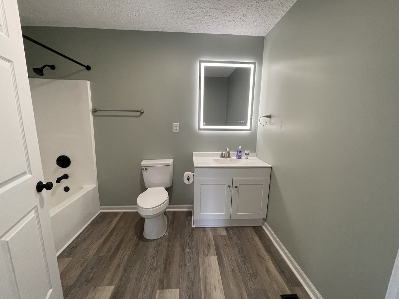 101 Gibbons St - Photo 6 of 11