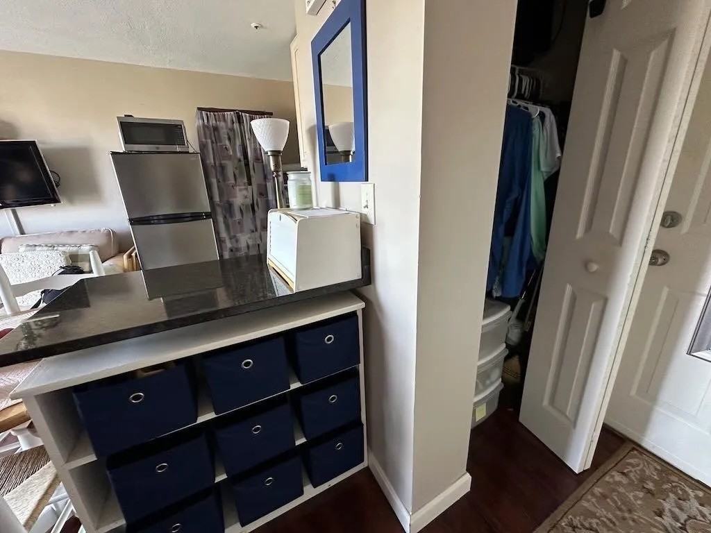 500 Winnacunnet Rd - Photo 5 of 20