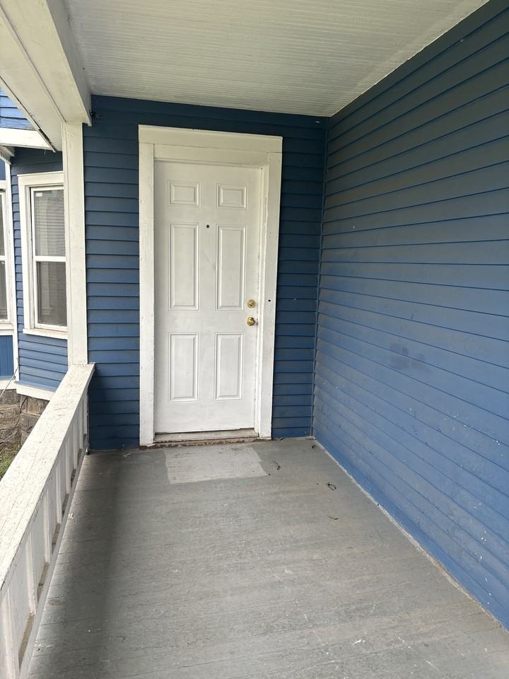 633 W North St #1 - Photo 2 of 13