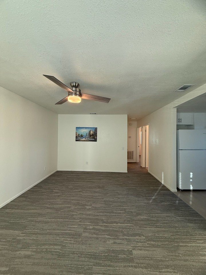 16321 Siskiyou Rd #6 - Photo 6 of 8