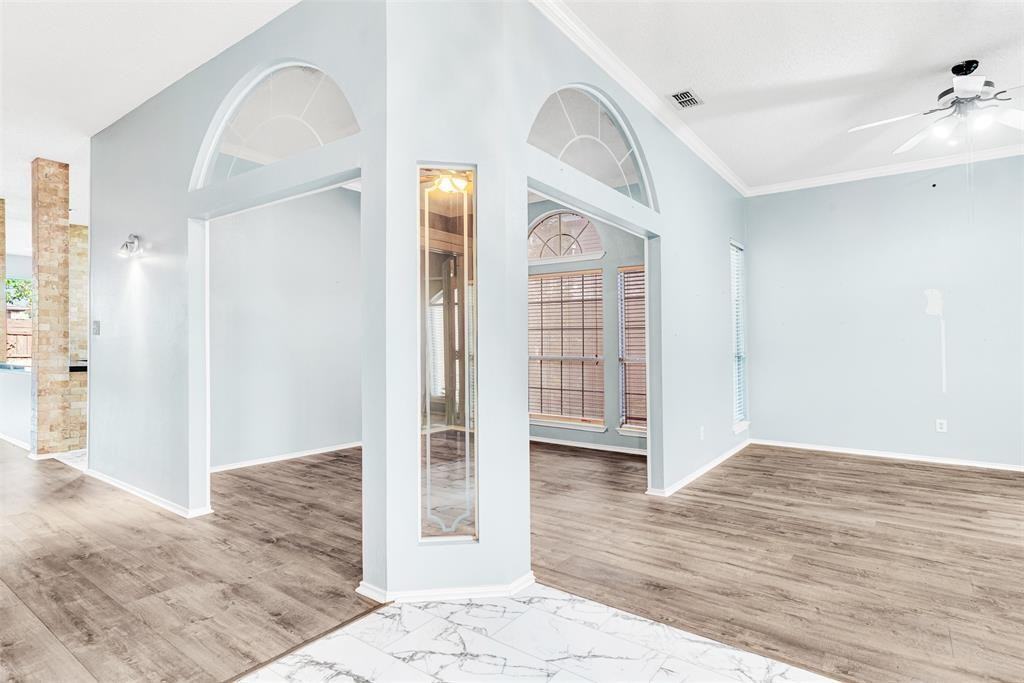 1401 Nrebury Lane - Photo 3 of 13