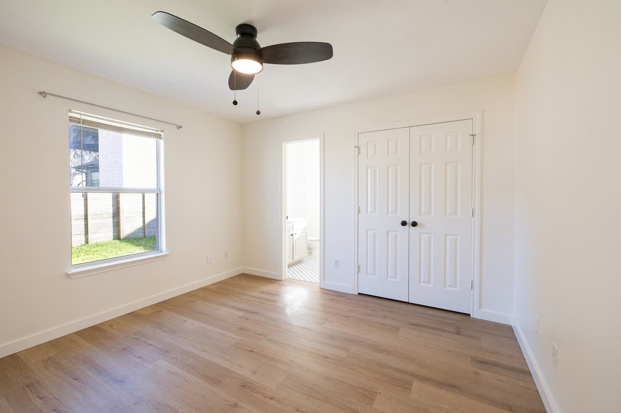 2210 Holly St #B - Photo 2 of 20