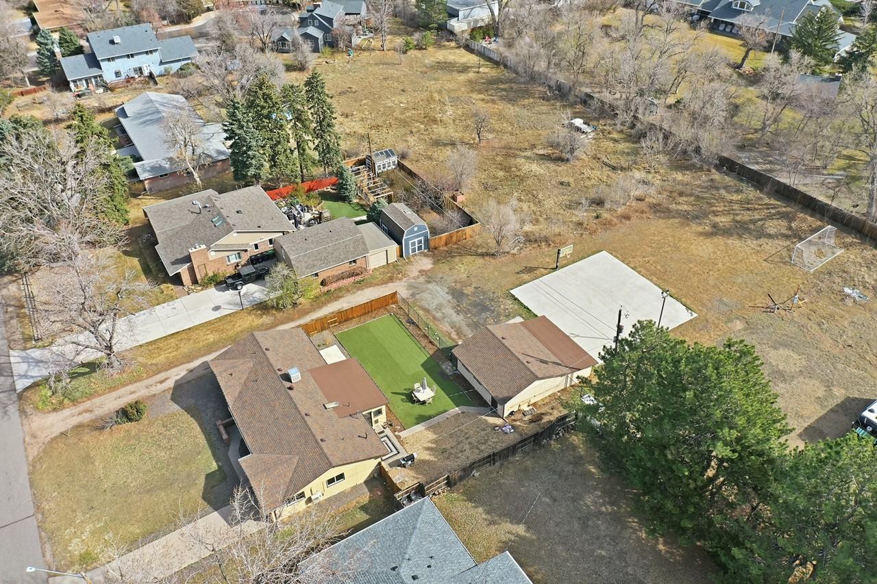 1040 S Fulton St - Photo 2 of 40