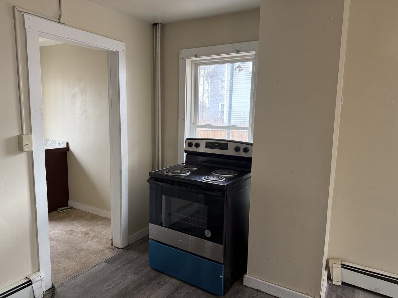 13 Moores Ct #1 - Photo 2 of 11