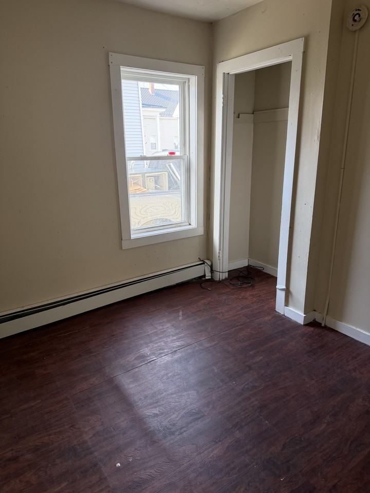 13 Moores Ct #1 - Photo 7 of 11