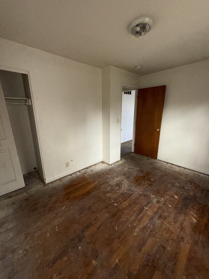 3221 Burgess St - Photo 2 of 12