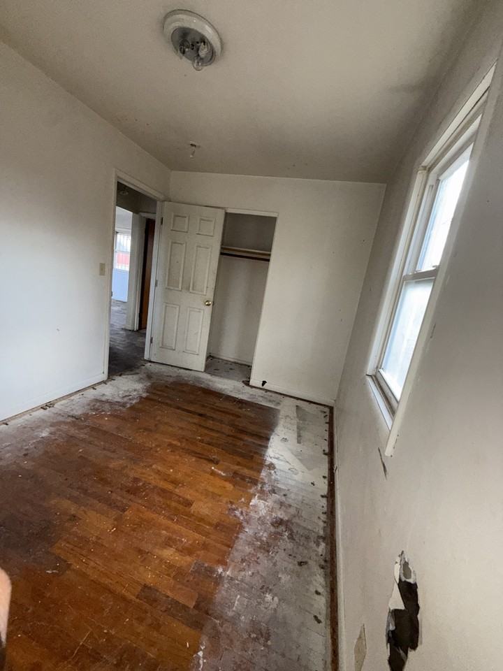 3221 Burgess St - Photo 4 of 12