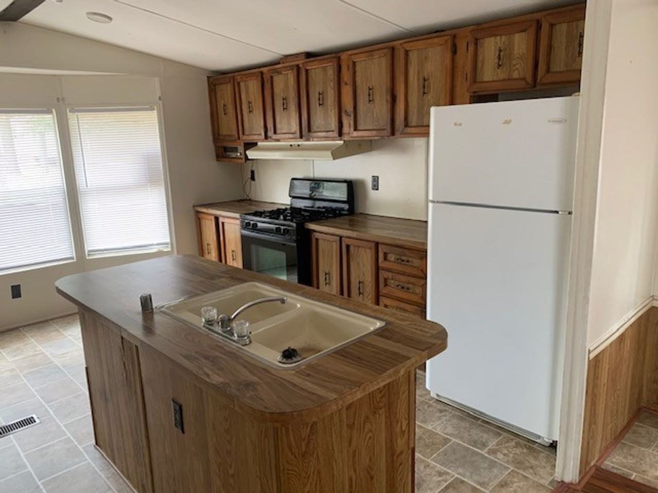 13 Peaceful Pines Dr - Photo 2 of 11