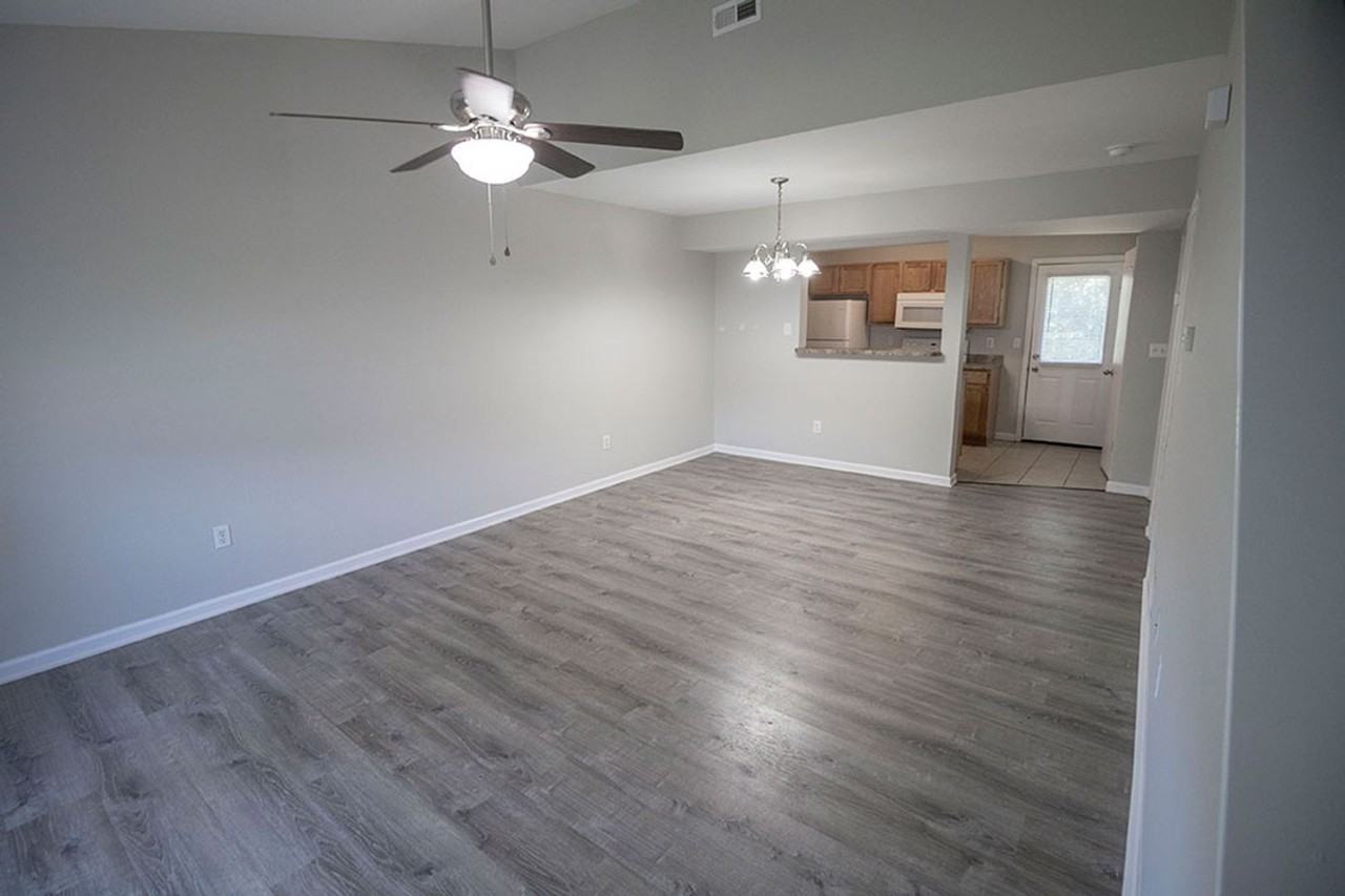 1405 Greensboro Dr - Photo 3 of 32