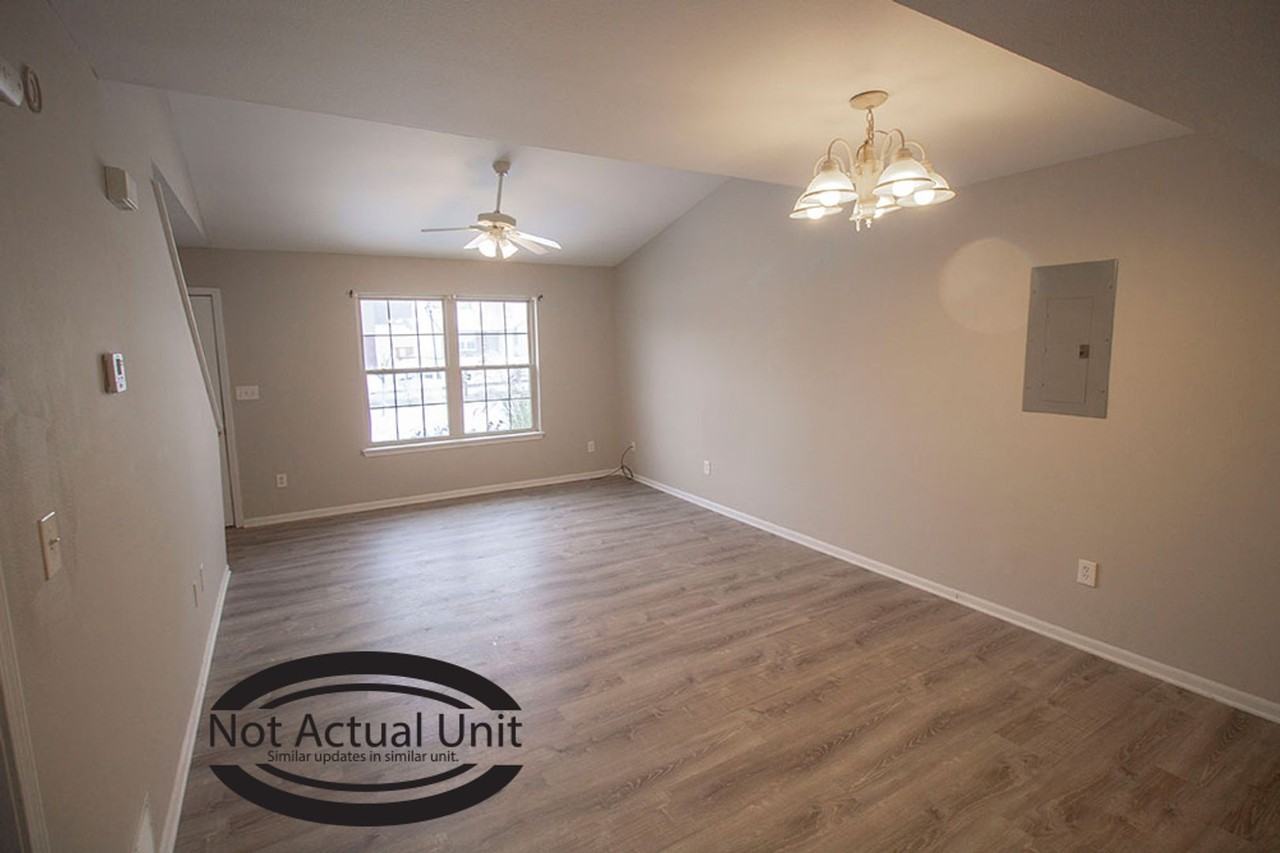 1427 Greensboro Dr - Photo 6 of 36