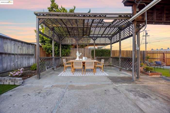 20674 Forest Ave - Photo 3 of 20