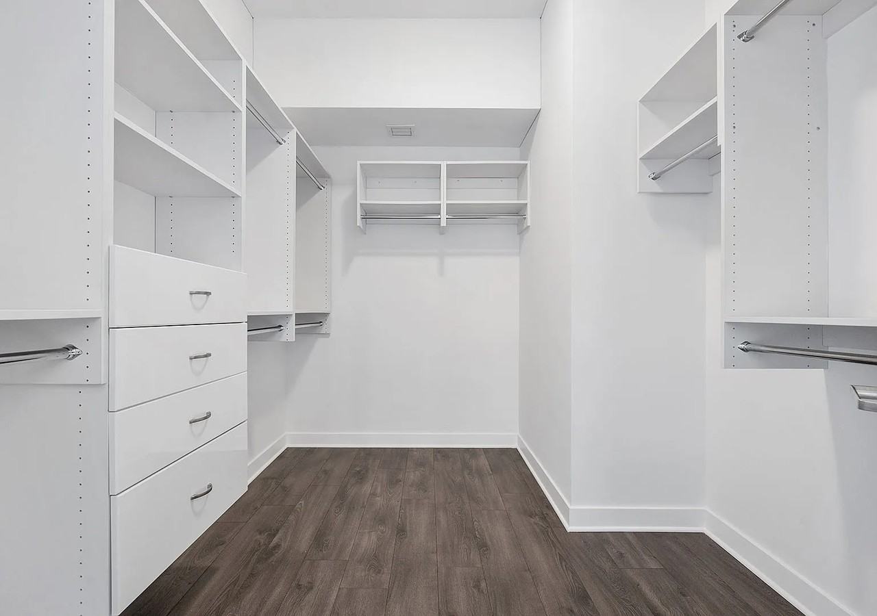 251 W Hubbard St - Photo 3 of 14