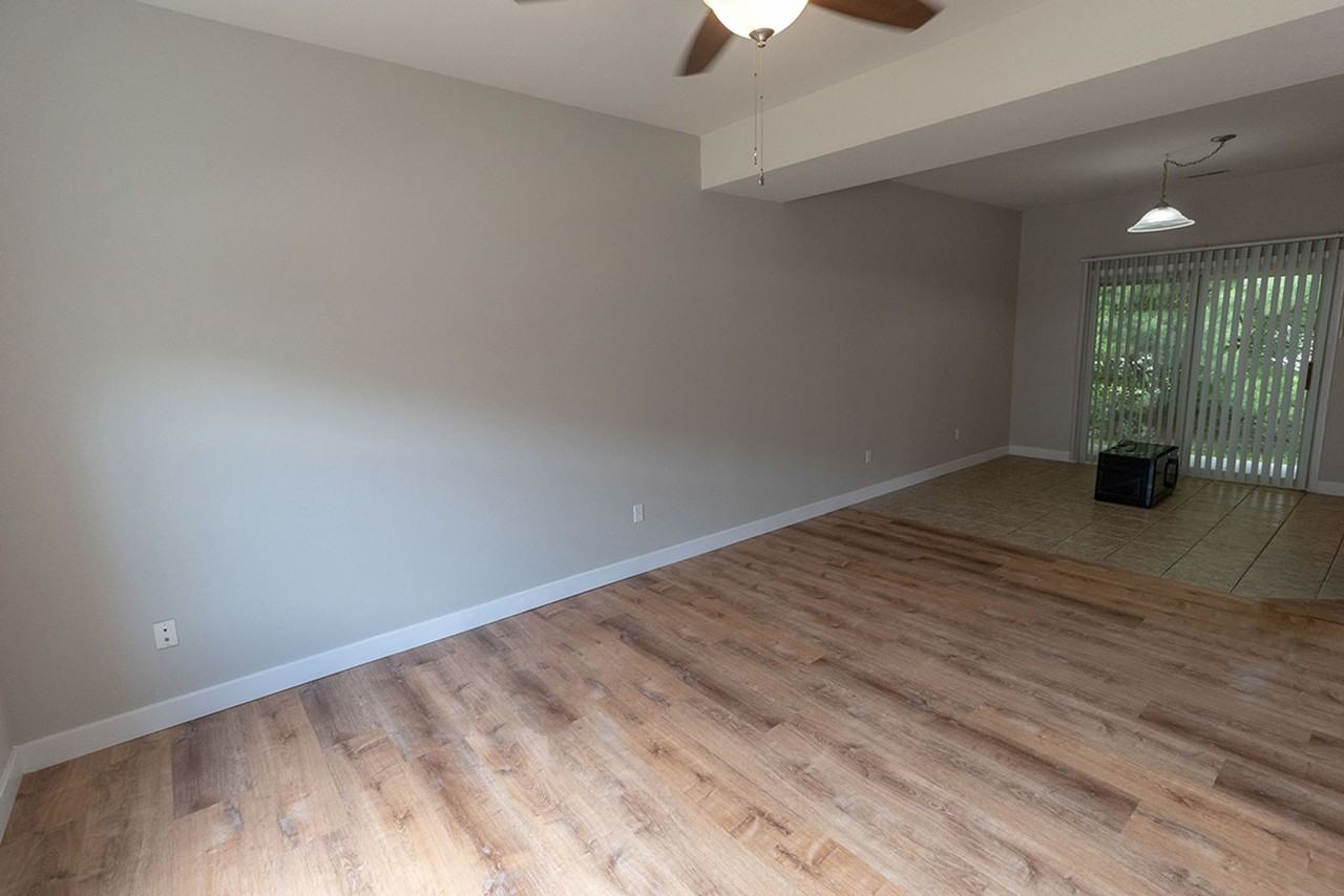 1633 Citadel Dr - Photo 5 of 21