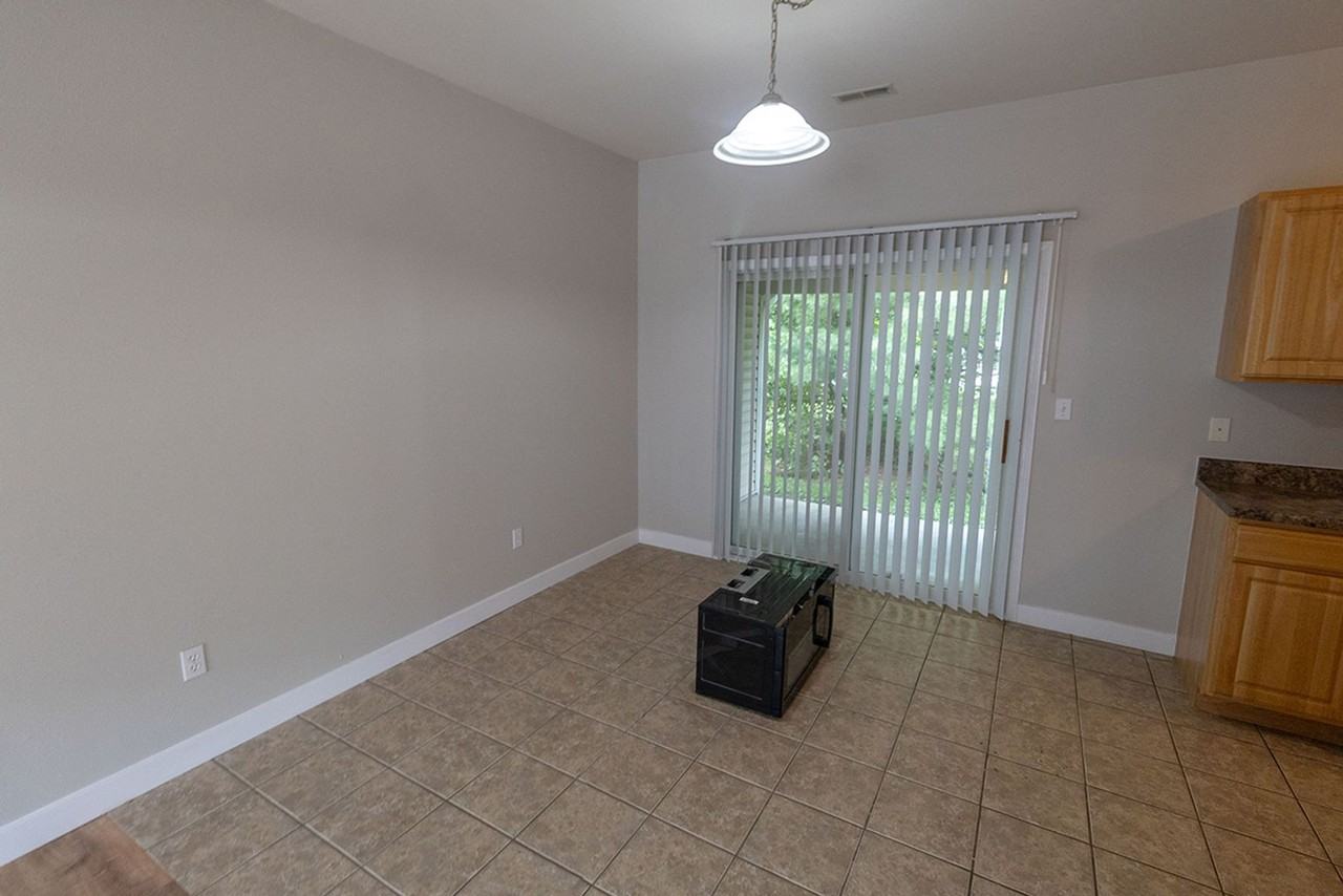 1633 Citadel Dr - Photo 7 of 21