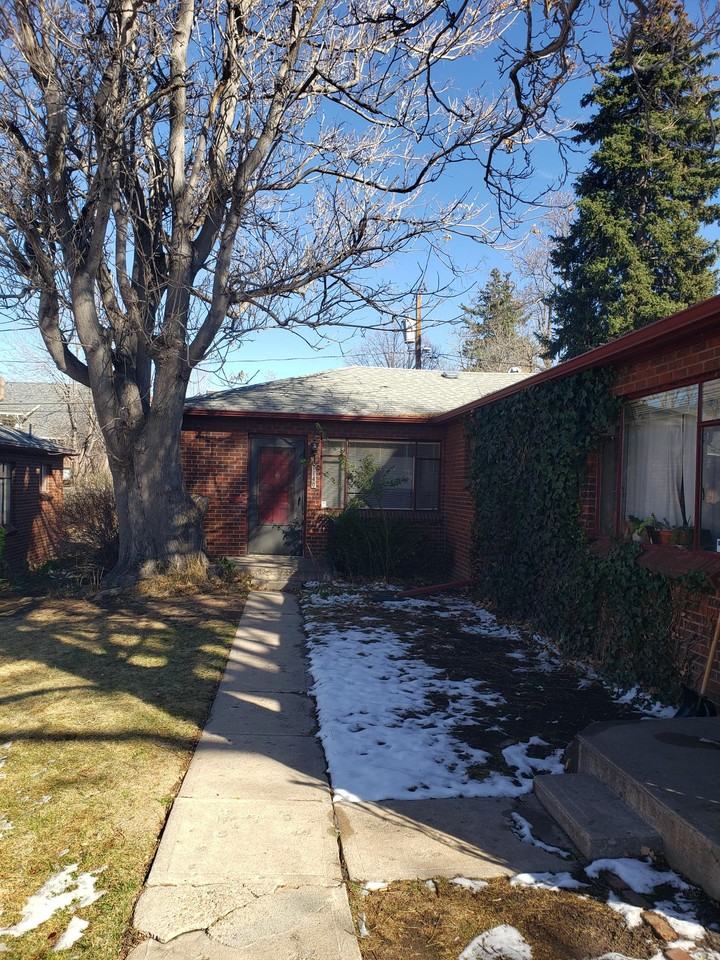 1140 Steele St - Photo 2 of 13