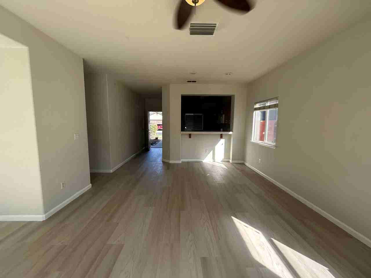 2541 Carnival Dr - Photo 4 of 10