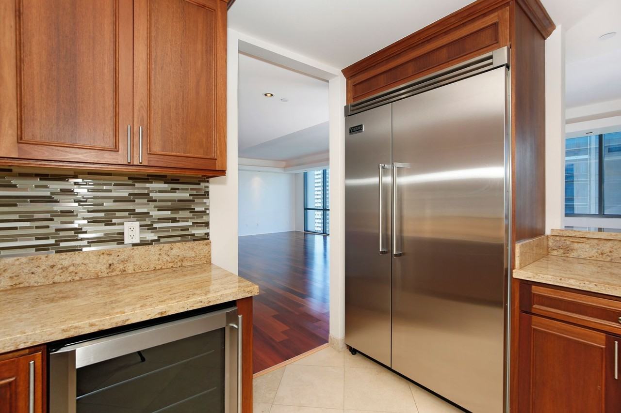 1199 Bishop St #22 - Photo 5 of 26