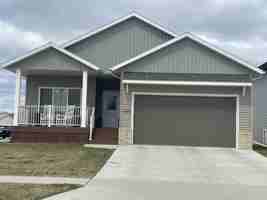 featured image of 1140 27th Ave W