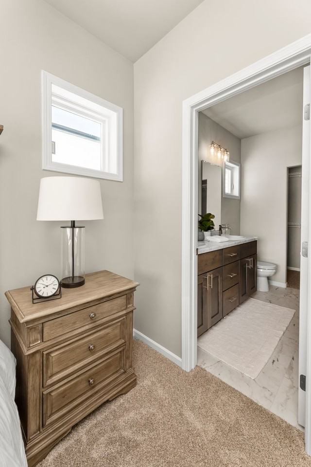 1140 27th Ave W - Photo 5 of 25