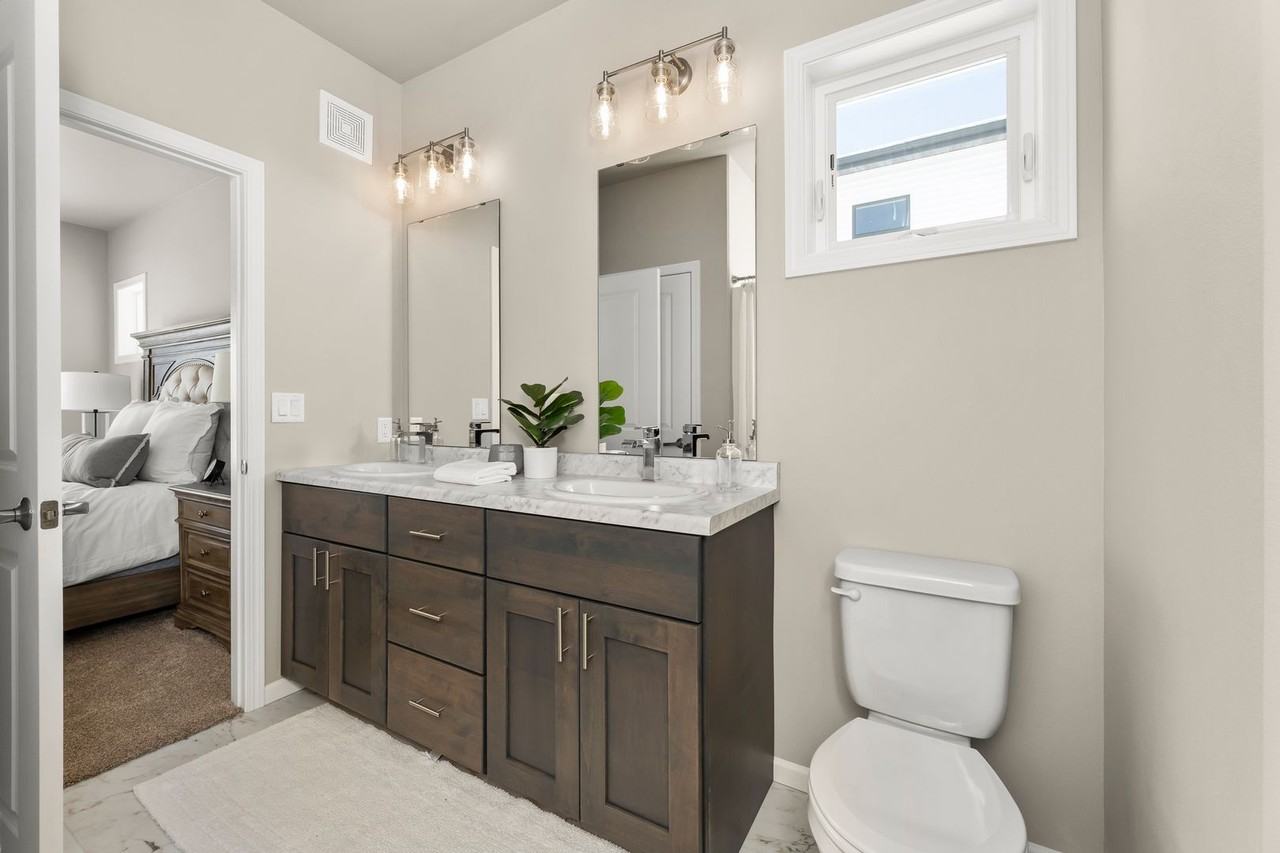 1140 27th Ave W - Photo 7 of 25