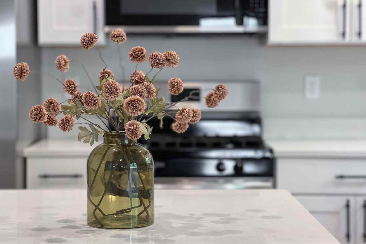 3918 Shasta Dr - Photo 5 of 39