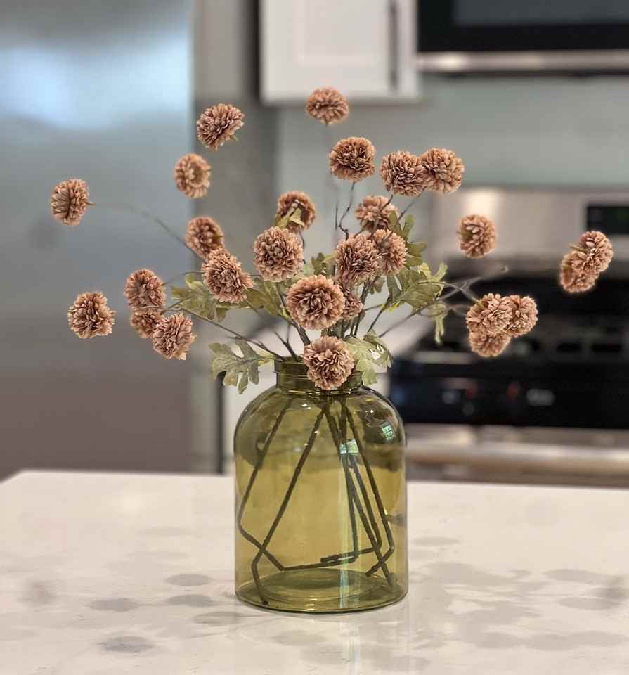 3918 Shasta Dr - Photo 6 of 39