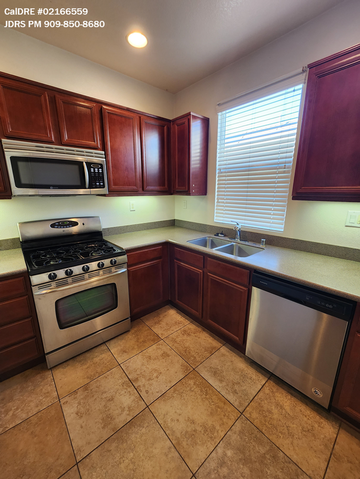 7025 Vining St - Photo 2 of 10