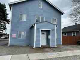 featured image of 111 10th St Se