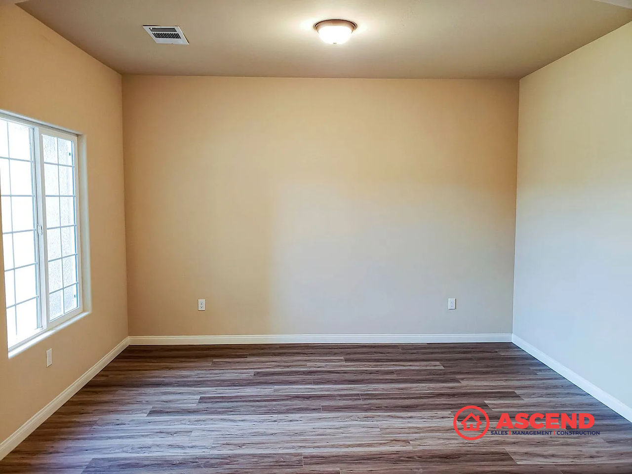 6614 Sunchase Dr - Photo 4 of 18