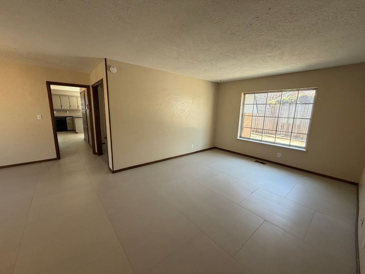 220 Cherry Creek Dr - Photo 5 of 45