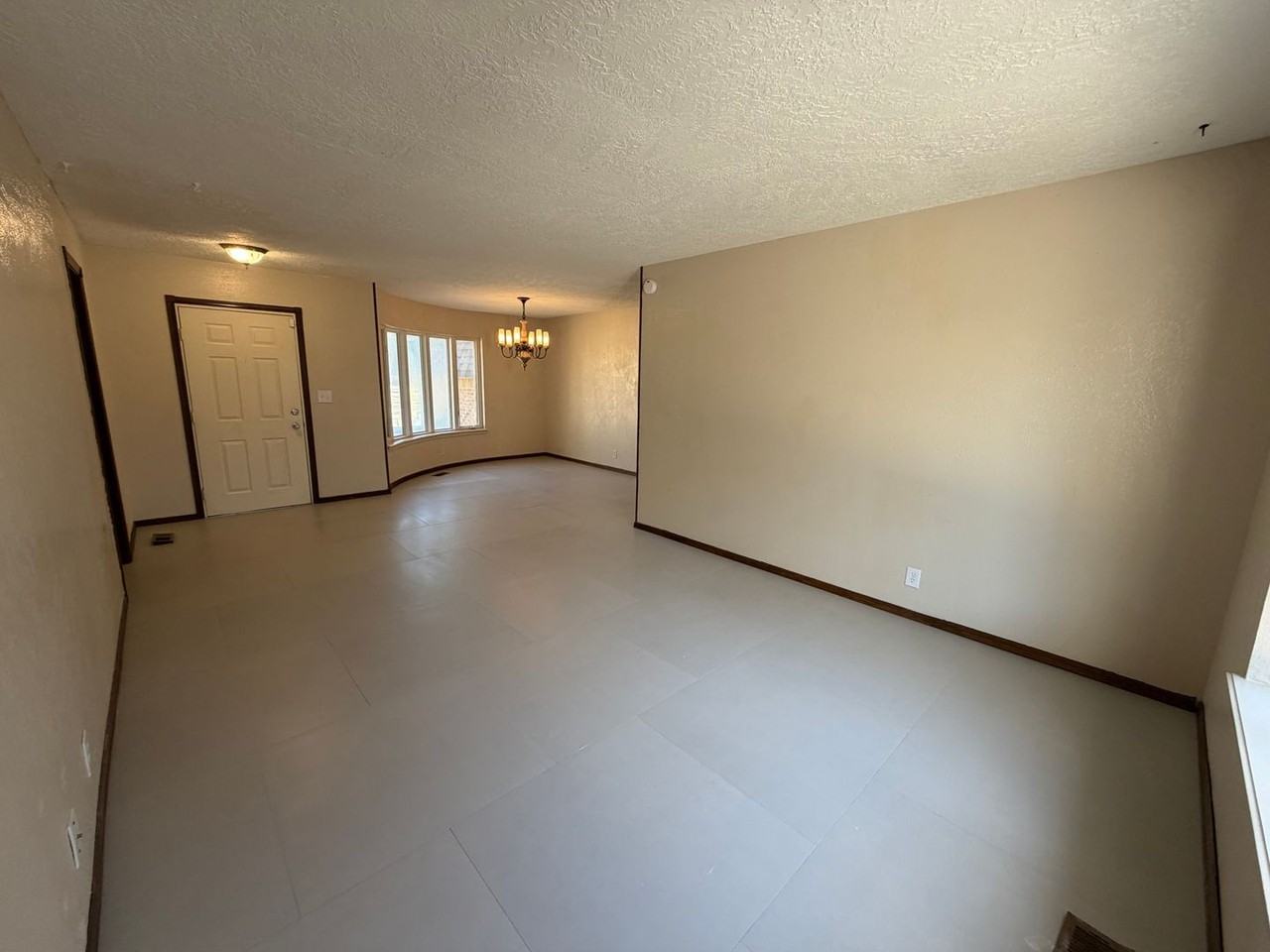 220 Cherry Creek Dr - Photo 6 of 45