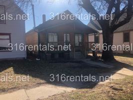 featured image of 223 W 7th St