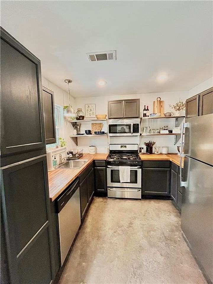 721 S Dockery Ln - Photo 5 of 21