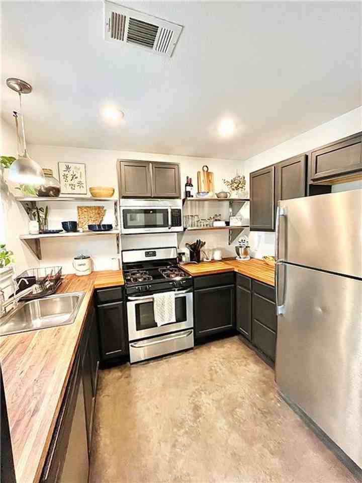 721 S Dockery Ln - Photo 6 of 21