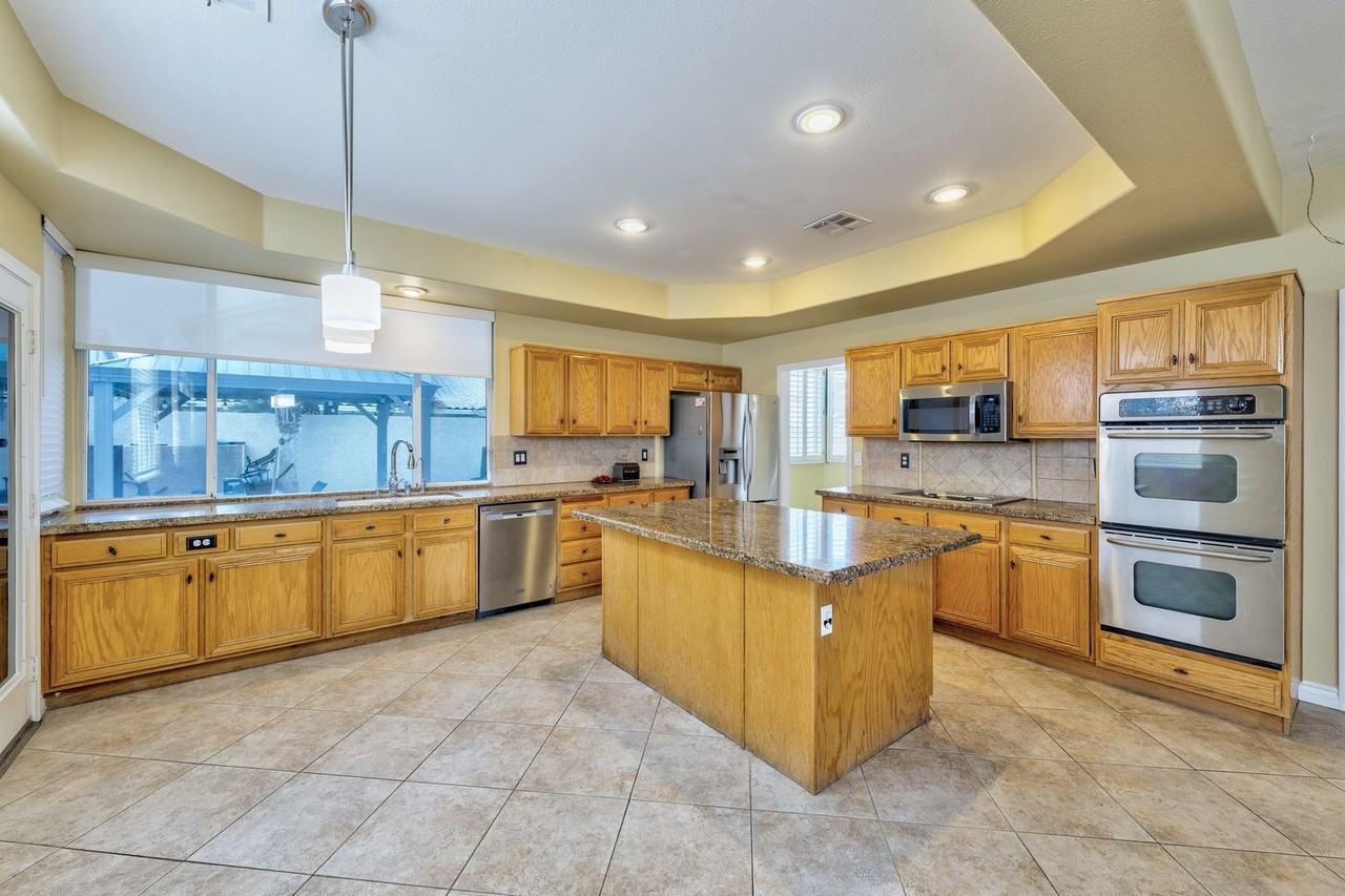 9408 Cloudcroft Ave - Photo 5 of 18